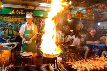 Bangkok Experience Temples Artist House and Chinatown Street Food
