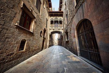 Barcelona Gothic Quarter and Las Ramblas Walking Tour