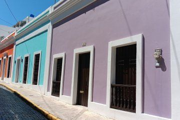 Old San Juan History Walk with Expert Historian Guide