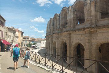 Private tour in Arles: entrances included in Roman monuments!
