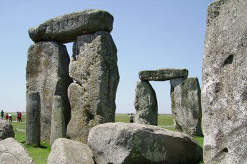 Stonehenge Half-Day Tour from London with Visitor Centre Access