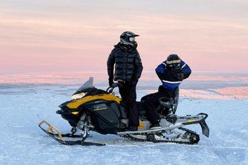 Arctic 2-Hour Snowmobile Adventure Levi