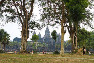 Angkor Wat 1 Day Ticket and Round trip Transfer to or from City