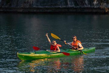 Hanoi: Bai Tu Long Bay Scenic Day Cruise to Hidden Landscapes