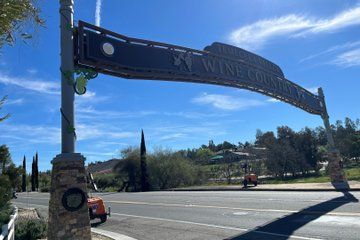 Temecula SUV Wine Tour Boutique Wineries And Educational Fun