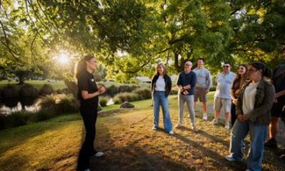 Te Ara Walking Tour Explore Māori Culture along the Avon River