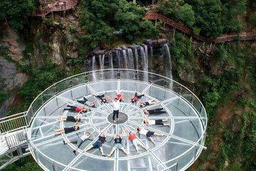 Guangzhou to Qingyuan Gulong Gorge and Dongtian Fairyland Tour