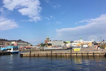 Helsinki and Suomenlinna: City Sightseeing and Ferry Ride