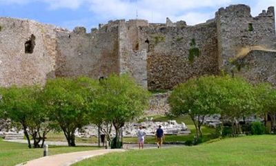 Private 4 Hour Patras Tour History Culture and Wine Tasting
