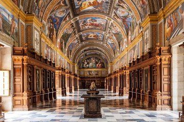 El Escorial and Royal Monastery Highlights Day Tour from Madrid