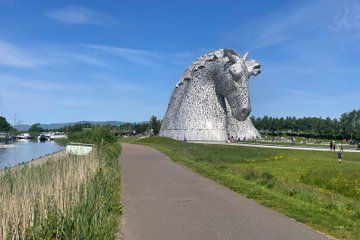Stirling Castles and Hairy Coos Private Scenic Tour