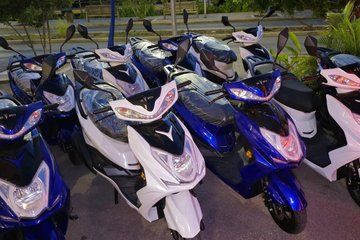 Guided Scooter Tour in Curacao beach Hopping