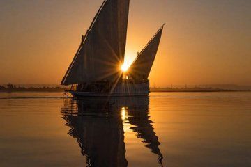 4 Day Dahabiya Nile Cruise from Aswan to Luxor with Guided Tours