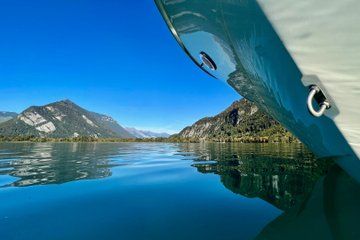 Boat trip on Lake Thun Individual and private with pleasure boat
