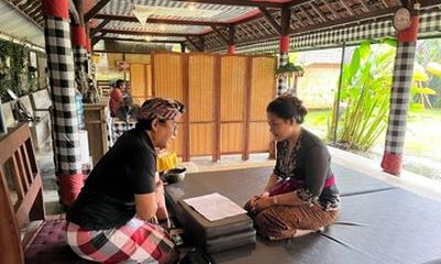 Bali Spiritual Purification at Holy Water Temples