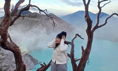 Mount Ijen Blue Fire Midnight Trek and Sunrise Experience