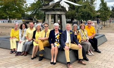 Discover Stratford in 60 minutes (with Stratford Town Walk)