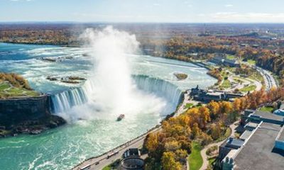 Niagara Falls Small Group Tour from Burlington