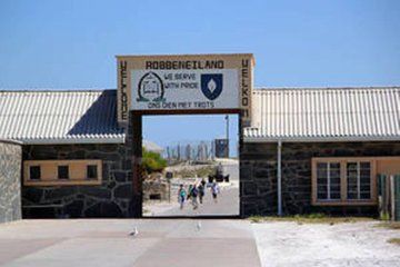 Robben Island and Table Mountain Tour from Cape Town