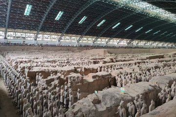 Mini Group Xian Terracotta Army and Local Food