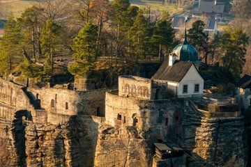 Crystal Valley Glassblowing and Rock Castle Day Trip from Prague