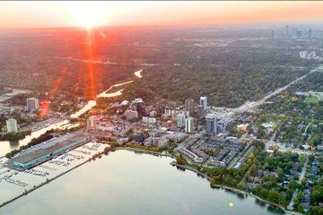 30 minutes Private Plane Tour Lakeshore Panorama From Burlington