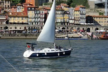 Porto, a cruise with open sails, drinks&snacks