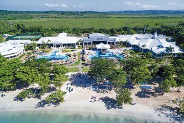 Private Montego Bay Jamaica Airport Transfer to Negril Hotels