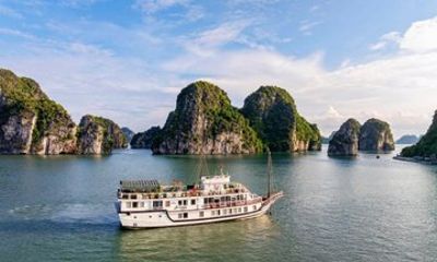 Explore Bai Tu Long Bay 2 Day Yacht Tour from Hanoi