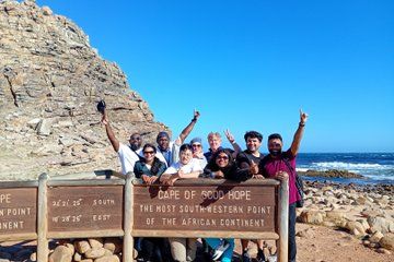 Cape peninsula with African peguin and Seals