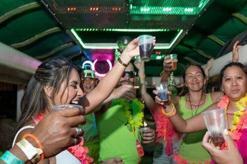 Chiva Rumbera VIP Night Tour + Beer