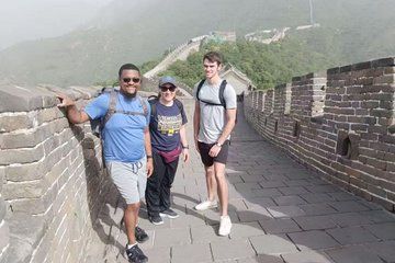 Great Wall Tour Beijing Private Minivan Rental with Tour Guide