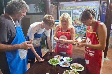 Experience Making Cooking Class In Hoi An With Transfer service