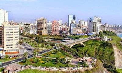Miraflores Barranco and Larco Museum Tour