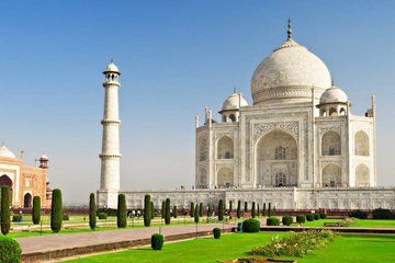 Sunrise Taj Mahal and Skip the Line from Delhi by Car