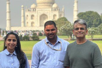 Private Tour Taj Mahal with Food Tasting and Shopping