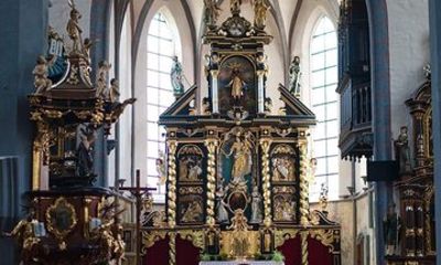 Krumlov Sacred Tour: Monasteries, Churches & Hidden Chapels