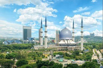 Blue Mosque and Batu Caves Cultural Tour