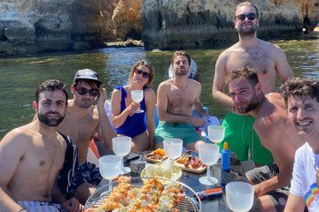 Private Trip with Wine and Snacks