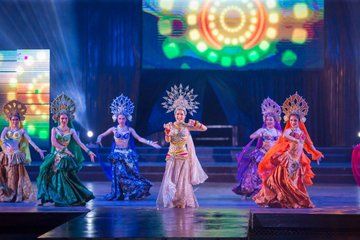 Chiang Mai Siam Dragon Cabaret Show with Hotel Transfer