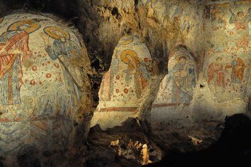 Van Crypt Tour of Original Sin/Murgia (entrance fees included)