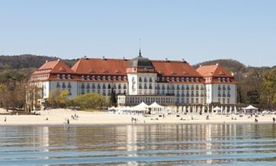 Sopot Private City Walking or Bike Tour with a local architect