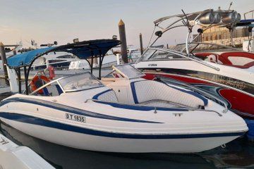 Dubai 60 Mins Speed Boat for 8 Pax