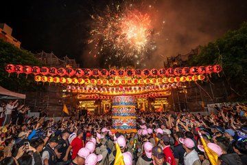 Dajia Mazu Temple Taichung Cultural Tour