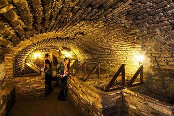Excursion to the historic center and catacombs with Pickup to your Hotel