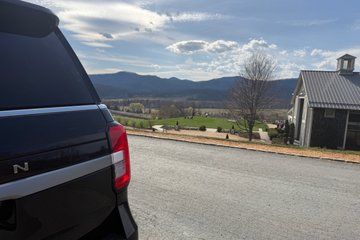 Private Charlottesville Wine Tour (up to groups of 6)
