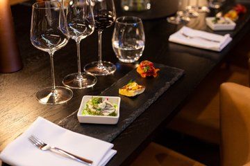 Cultural Connections Canapés and Wine Experience in Adelaide