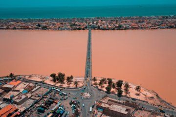 Discover Saint-Louis on the carriage and in the Piroge