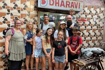 Mumbai 3-in-1 Tour: Slum + Dhobi Ghat + Dabbawalla