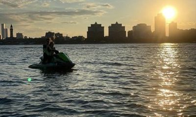 60 Minutes New York Harbor Sunset Tour
